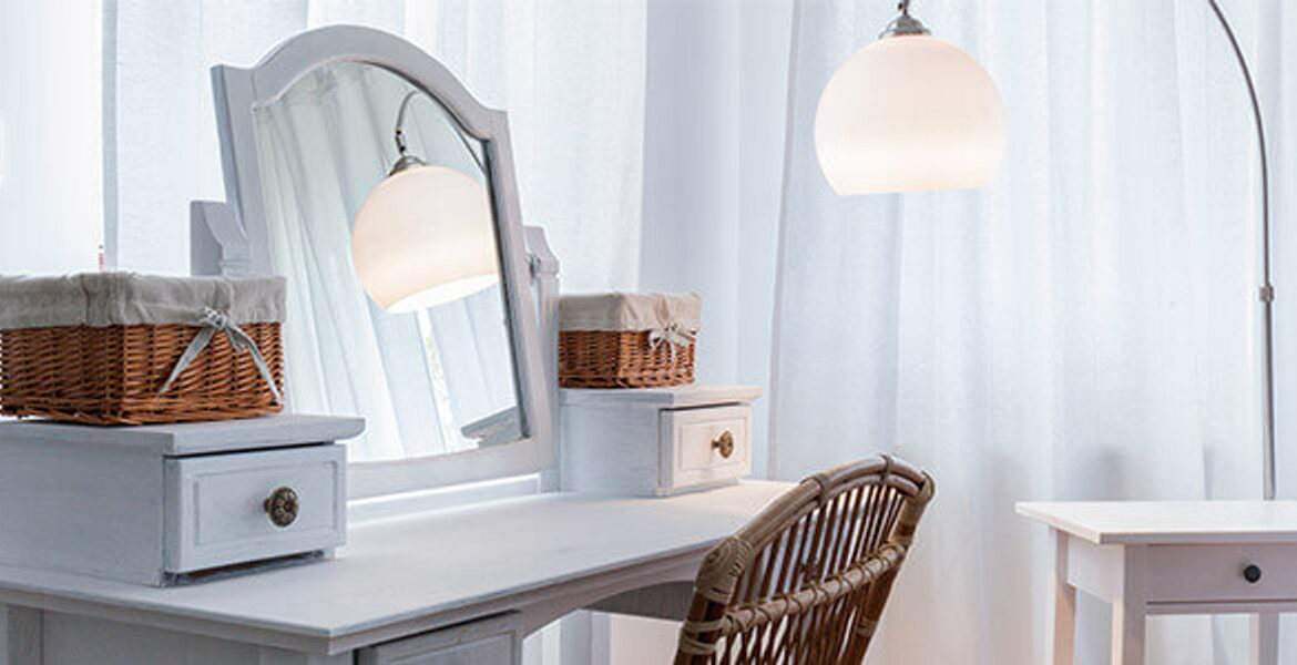 5 Amazing Benefits of Owning a Dressing Table at Home