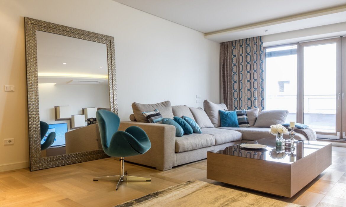 The Advantages of Furnishing Your Home with Mirrored Furniture
