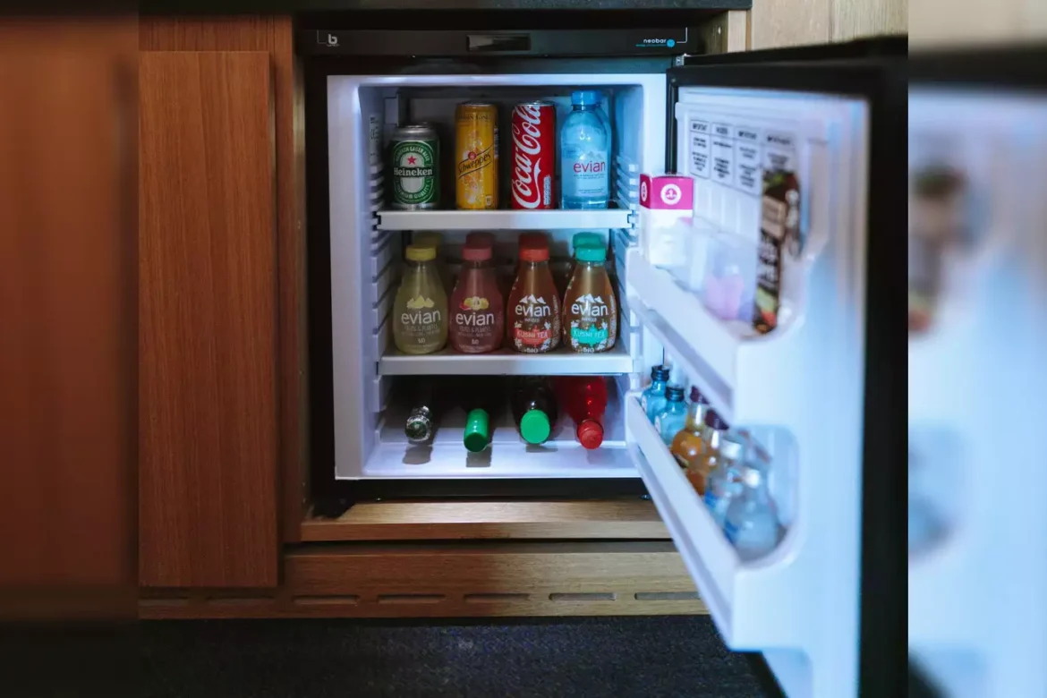 A Guide to Selecting the Perfect Tabletop Fridge
