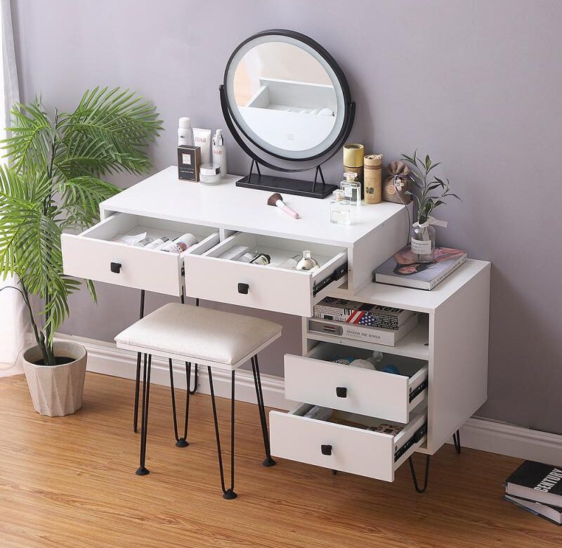 Why You Should Have a Mirrored Dressing Table in Your House"